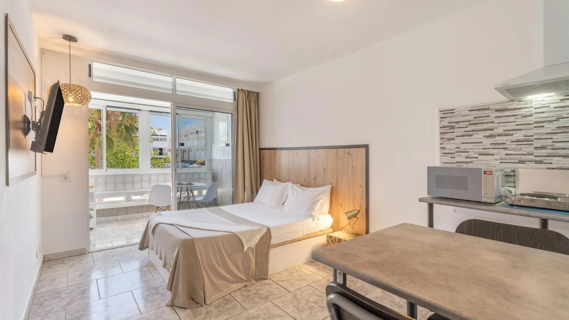 Hand Made Suite Costa Del Silencio Daire